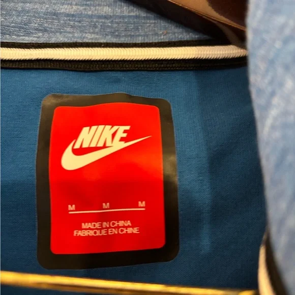 Nike Men's Blue Jacket NWT M - Picture 4 of 4